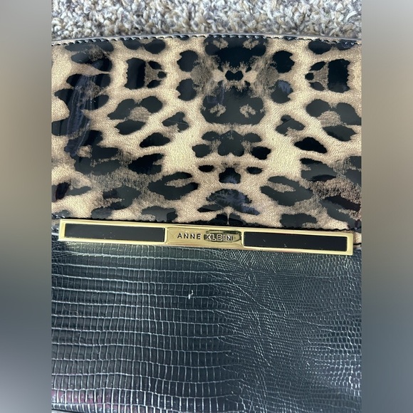 NWOT Anne Klein black and gold with animal print shoulder purse - Picture 5 of 13